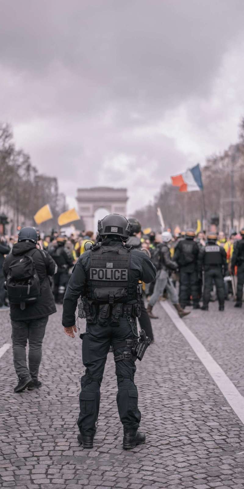pexels-aloismoubax-2348817